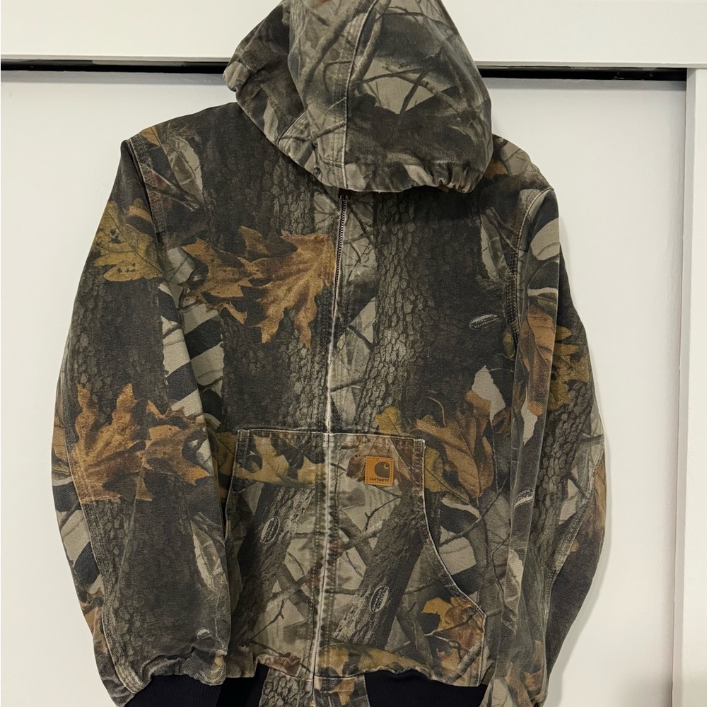 Carhartt Real Tree vintage, full-zippered hooded jacket